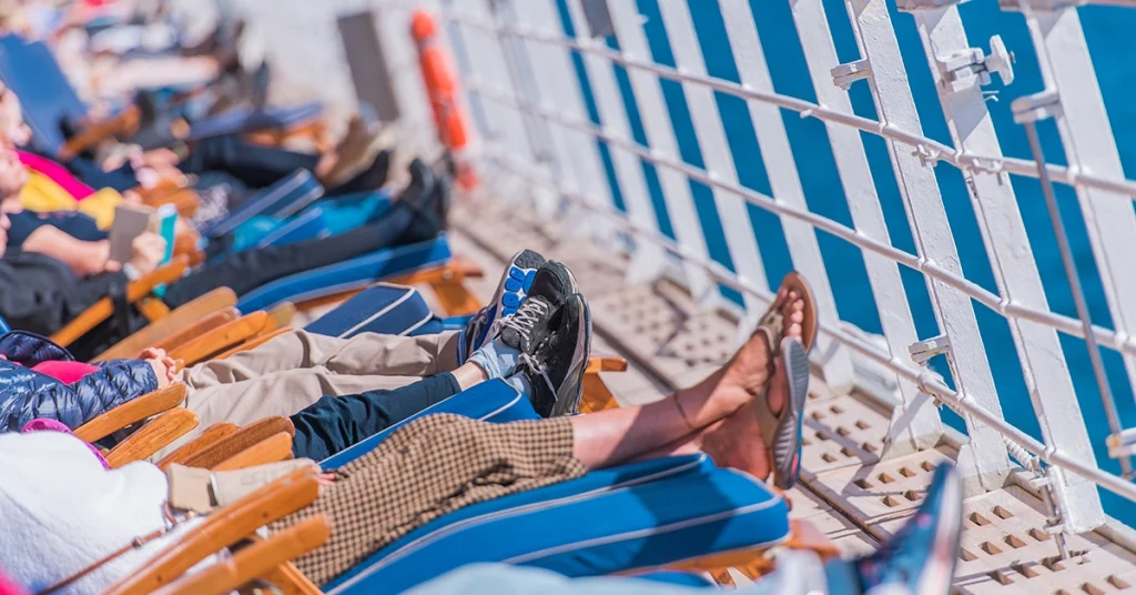 cruise ship foot pain - sunny day