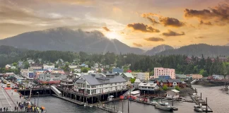 Ketchikan - Raven and the box of Daylight